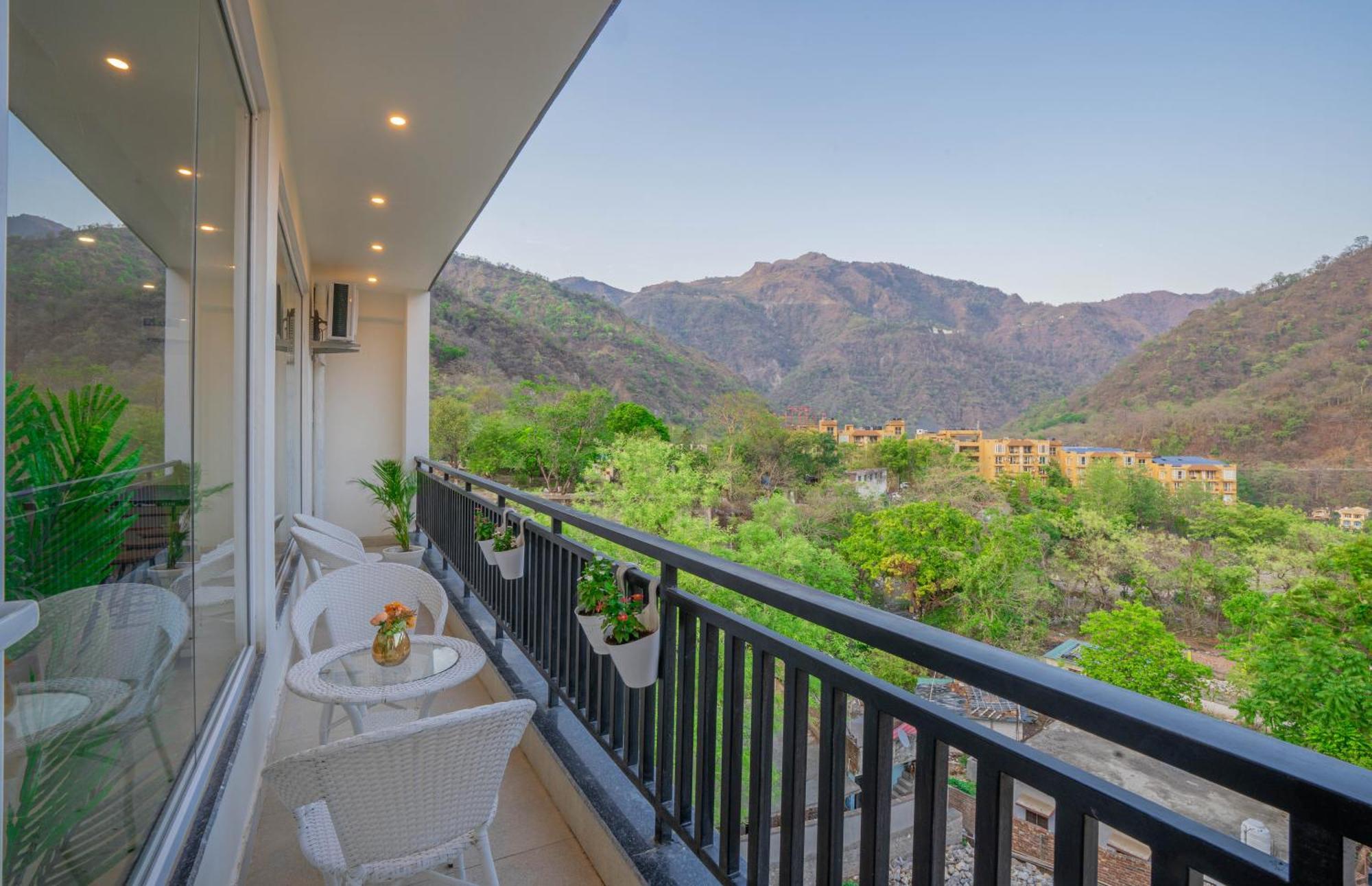 Perfectstayz Alpine Near Laxman Jhula Rishīkesh Exterior foto